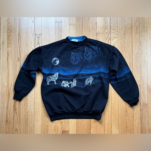 Artisans Sunchein Designs Other - Vintage Artisans Sunchein Designs Night Wolf Howling Moon Sweatshirt Large Blue